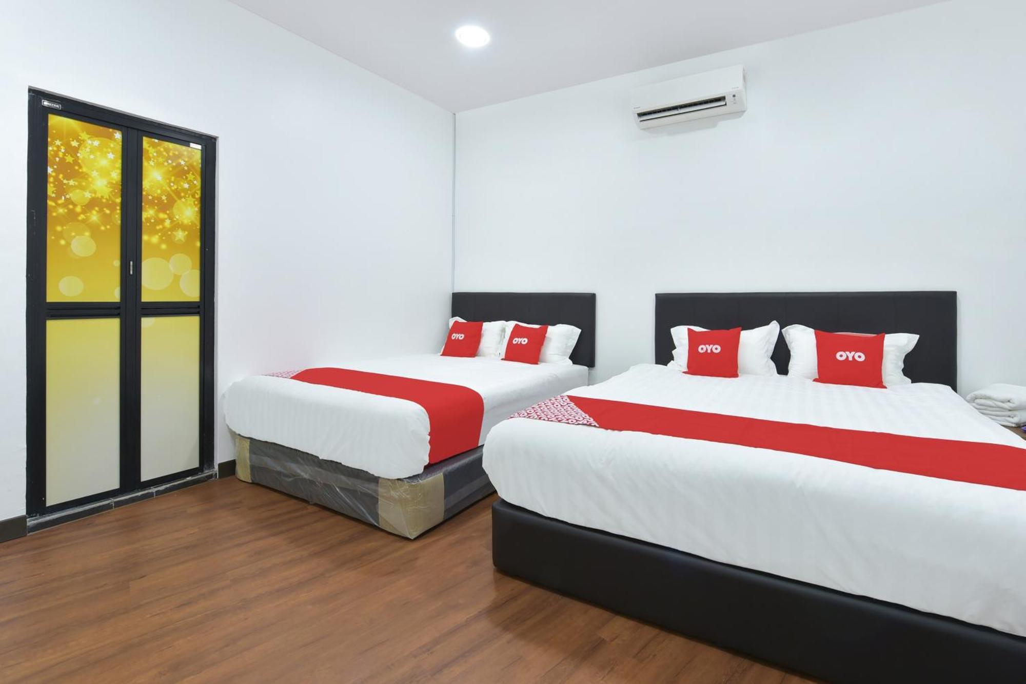Oyo 90869 Hotel Madeena Inn เซปัง ภายนอก รูปภาพ